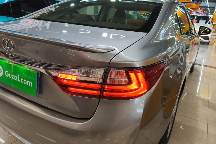 雷克萨斯ES 2015款 200 精英版车身外观6002