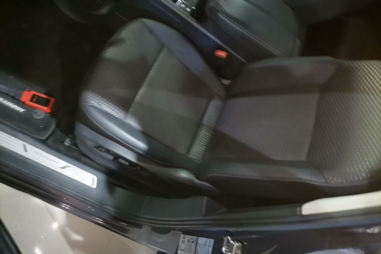 大众 途昂 2017款 380TSI 四驱舒适版中控内饰19