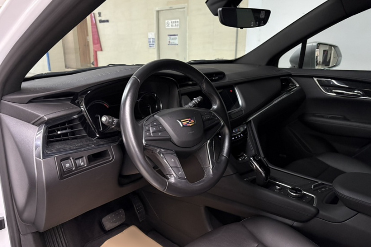 凯迪拉克XT5 2021款 28T 豪华型中控内饰7014