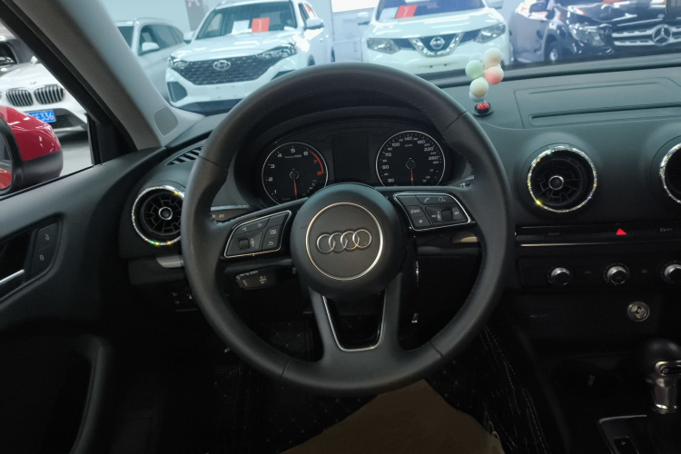 奥迪A3 2020款 Sportback 35 TFSI 进取型 国VI中控内饰13