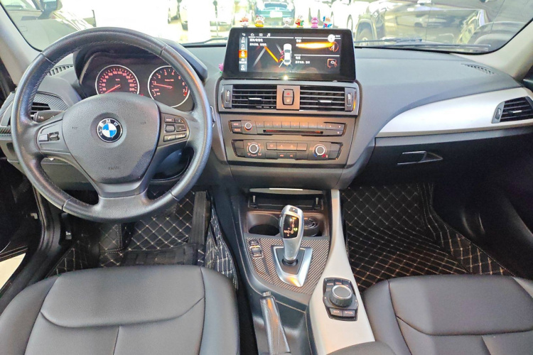 宝马1系(进口) 2013款 改款 116i 都市型中控内饰7002