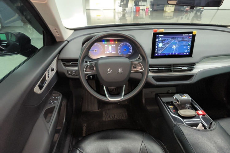 红旗E-QM5 2024款 610km PLUS中控内饰13