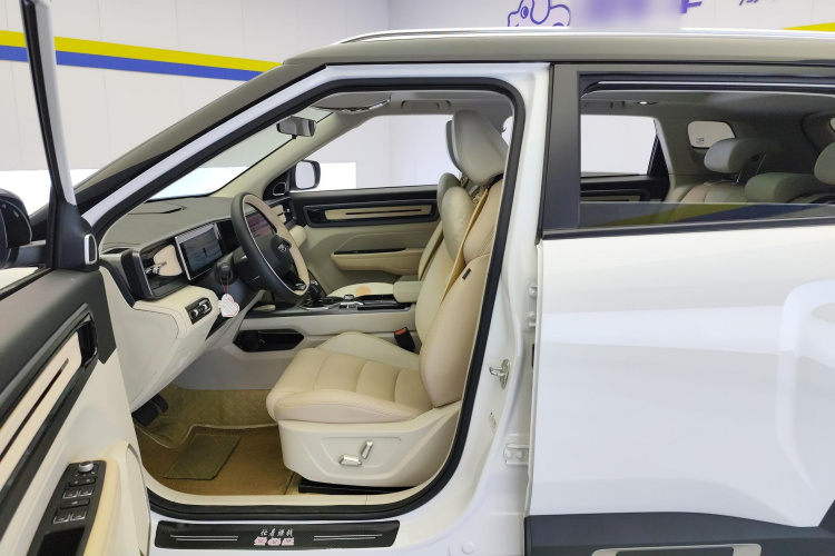 吉利汽车 吉利icon 2023款 1.5TD 巧克力醇巧版中控内饰19