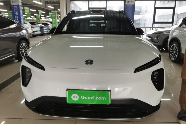 蔚来ES6 2023款 75kWh车身外观2