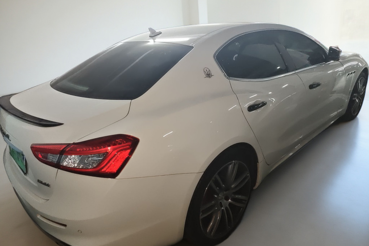 玛莎拉蒂 Ghibli 2018款 3.0T 运动版车身外观7