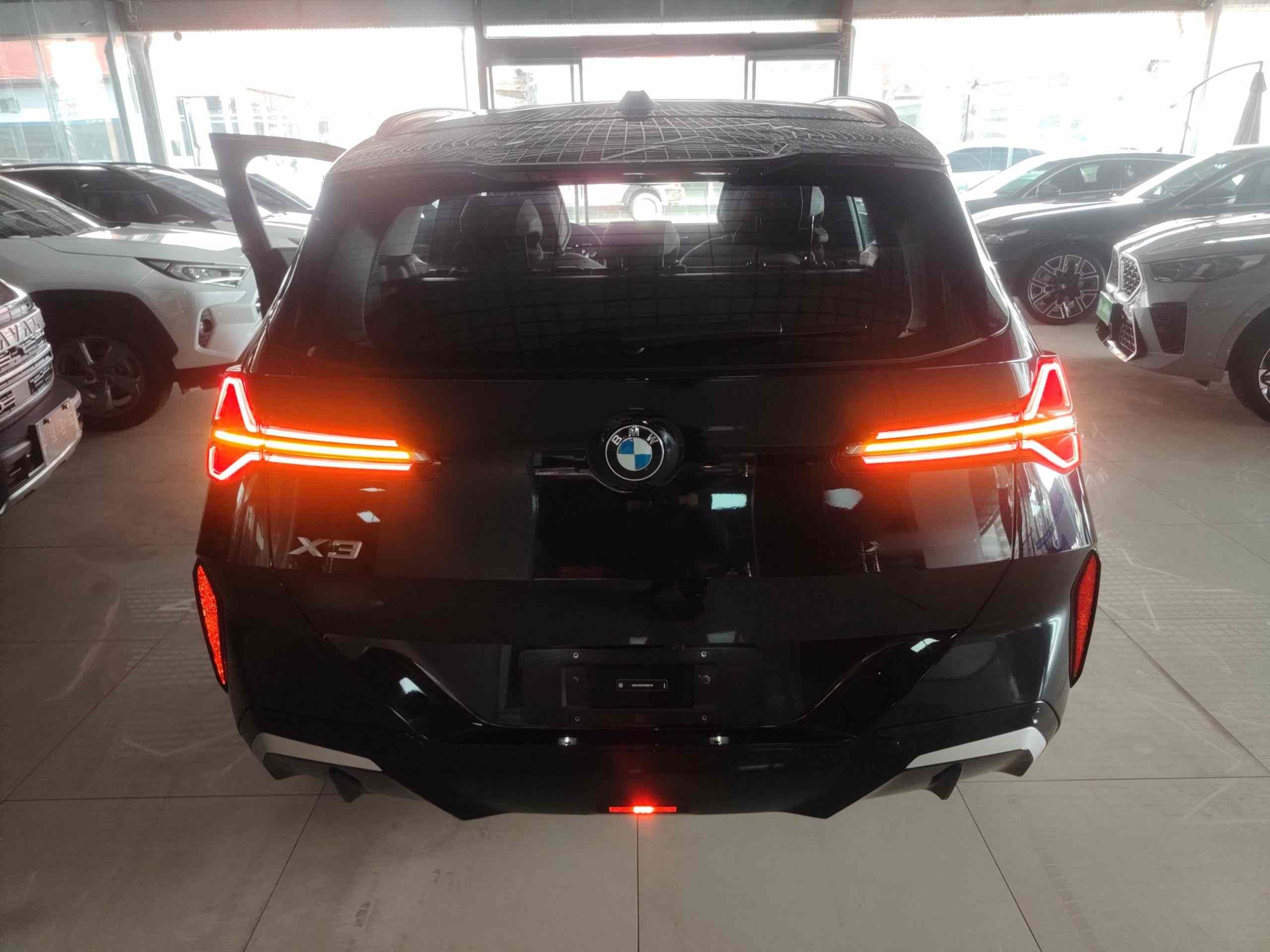 宝马X3 2025款 xDrive30L 尊享型 M运动套装(3)