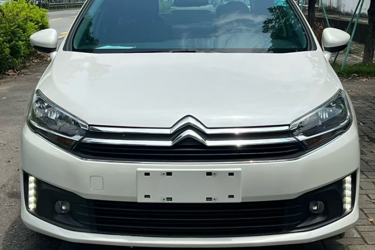 雪铁龙 C4世嘉 2016款 1.2THP 自动旗舰型车身外观6001