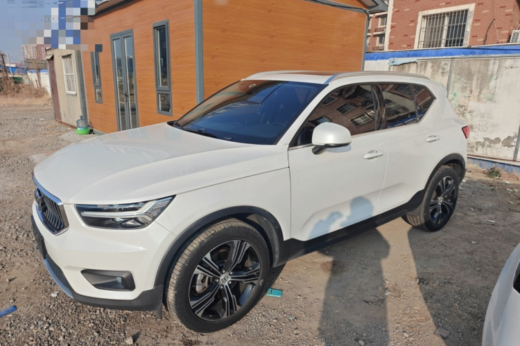 沃尔沃XC40 2021款 T4 四驱智远豪华版车身外观4