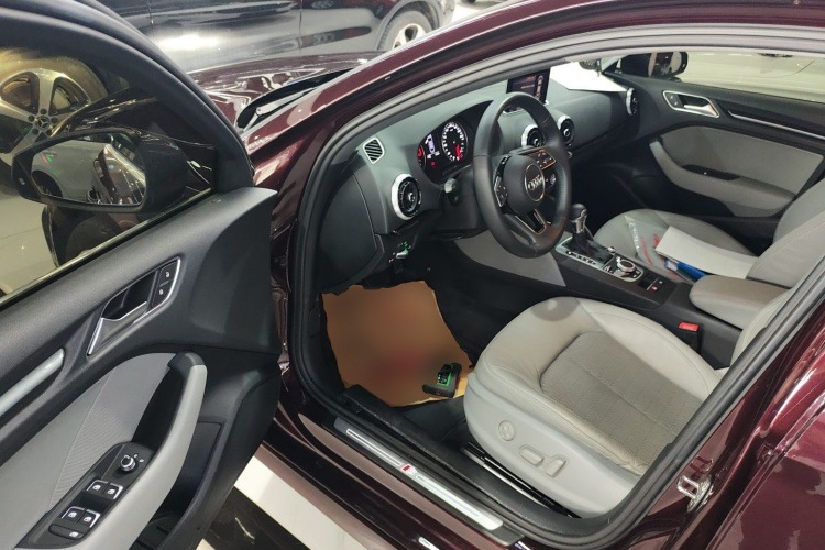 奥迪A3 2019款 Limousine 35 TFSI 时尚型 国VI中控内饰20