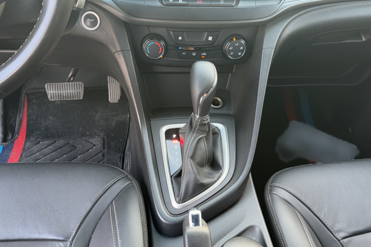 别克 阅朗 2018款 18T 自动精英型局部细节18