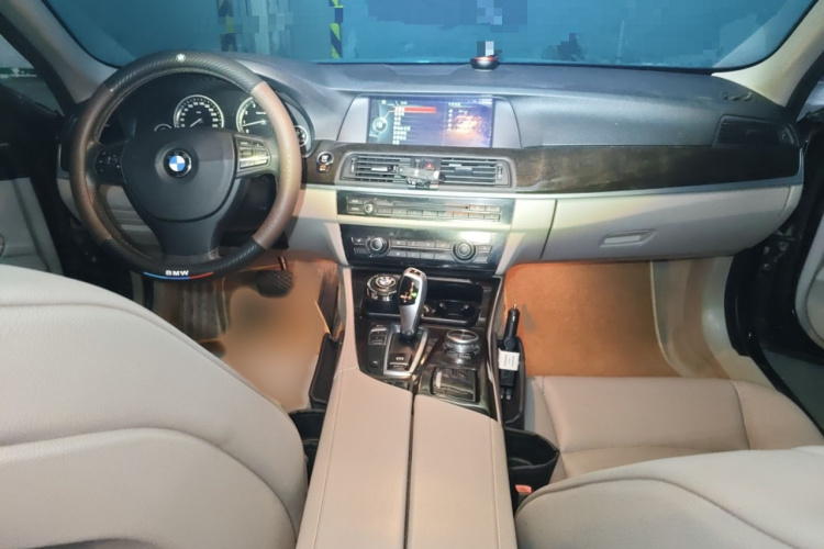 宝马5系 2013款 525Li 豪华型中控内饰7002