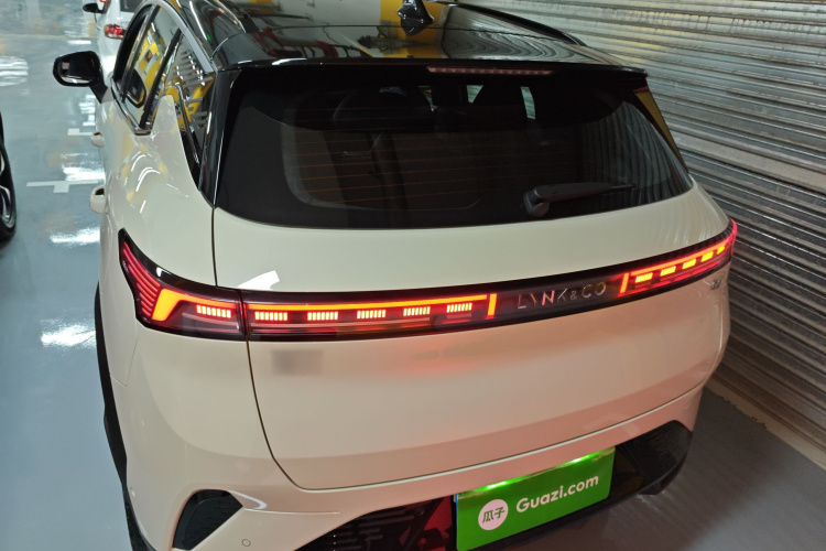 领克06 2025款 Renew 1.5T Halo车身外观6004