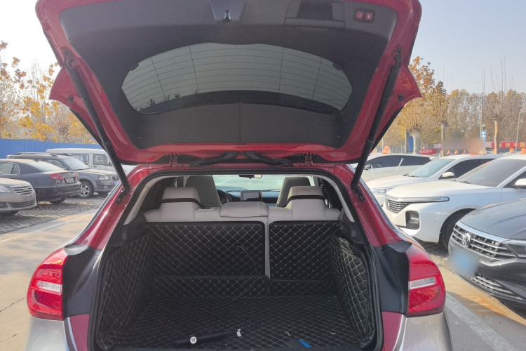 奔驰GLA 2016款 GLA 200 时尚型局部细节23