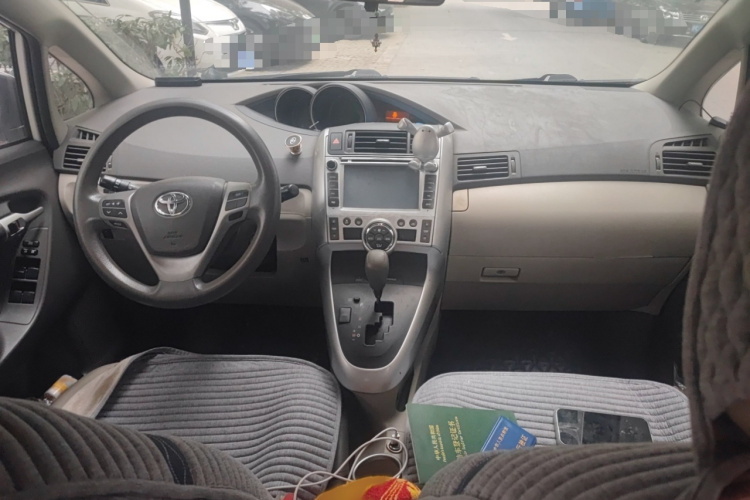 丰田 逸致 2011款 180G CVT舒适版中控内饰7002