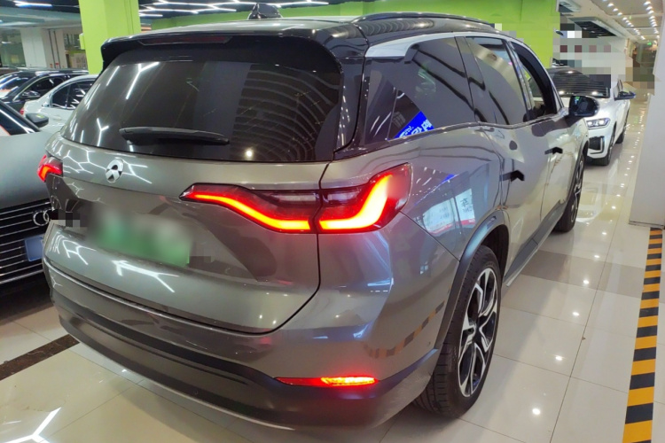 蔚来ES8 2018款 创始版车身外观7