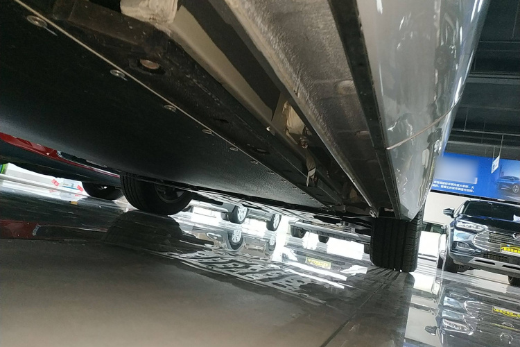 比亚迪 元PLUS 2024款 荣耀版 430KM 超越型机舱底盘29