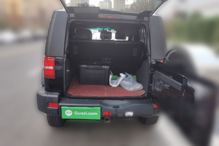 北京BJ40 2016款 40L 2.3T 自动四驱尊享版局部细节23