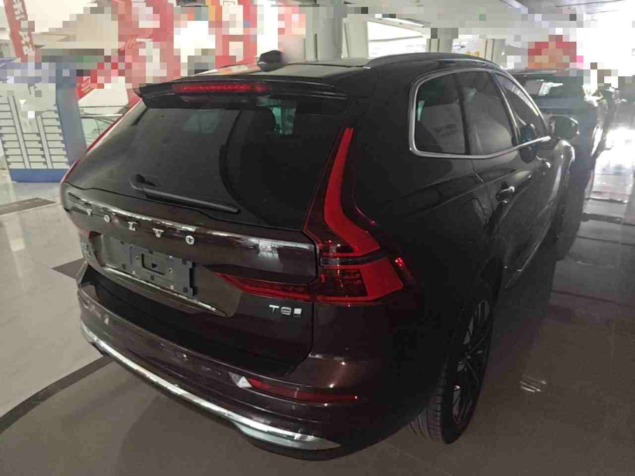 车辆右后45度外观展示