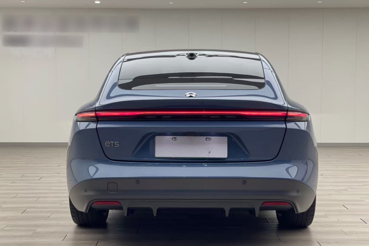 蔚来ET5 2022款 75kWh车身外观6