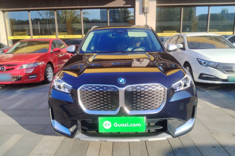 宝马iX1 2023款 eDrive25L X设计套装车身外观6001