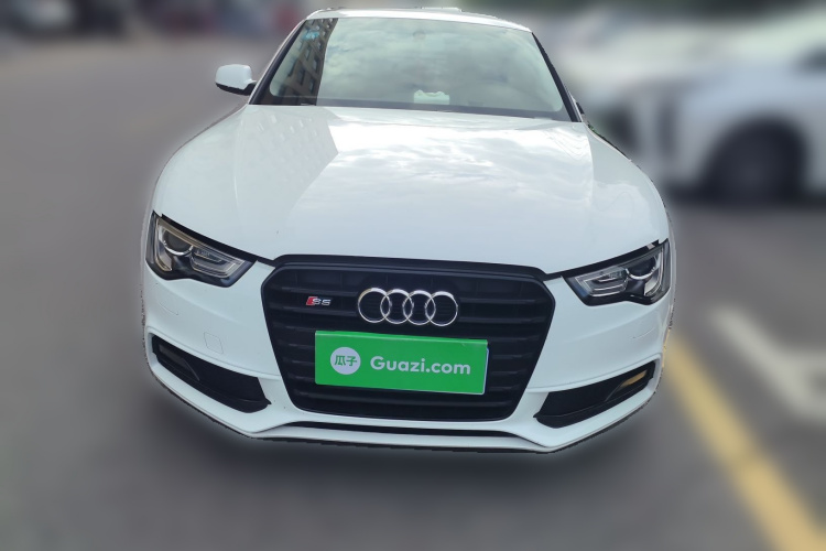 奥迪A5 2016款 Coupe 45 TFSI 进取型车身外观2