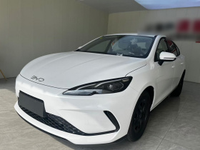 比亚迪 海豹05 DM-i 2025款 DM-i 智驾版 55KM豪华型