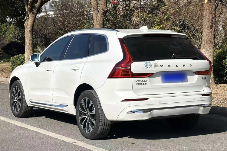 沃尔沃XC60 2024款 B5 四驱智远豪华版车身外观6007