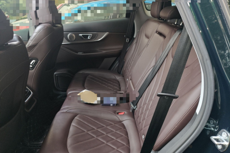 奇瑞 瑞虎8 PRO 2024款 冠军版 390T 两驱巅峰版 5座中控内饰7004