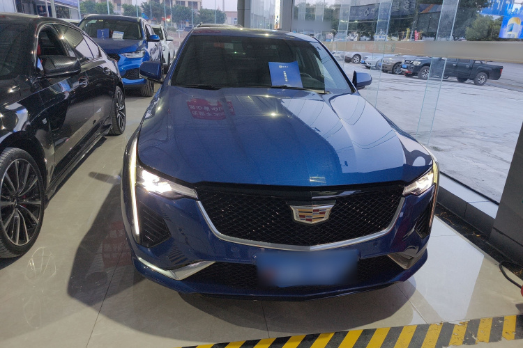 凯迪拉克CT4 2020款 28T 精英型车身外观2