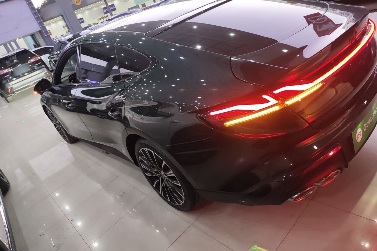 名爵 MG7 2023款 1.5T DCT至美优雅版车身外观4