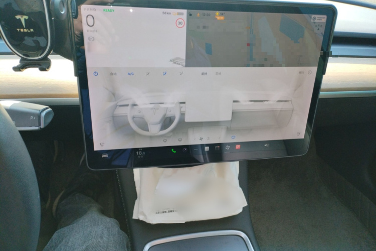 特斯拉 Model 3 2021款 标准续航后驱升级版局部细节16