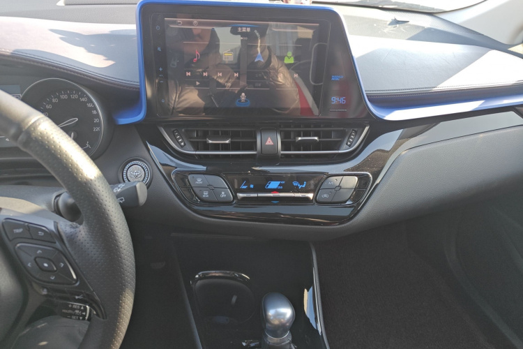 丰田C-HR 2018款 2.0L 领先天窗版 国V局部细节16