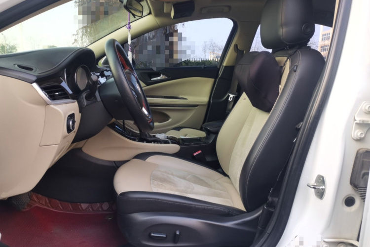 别克 威朗 2018款 三厢 15S 自动领先型中控内饰19