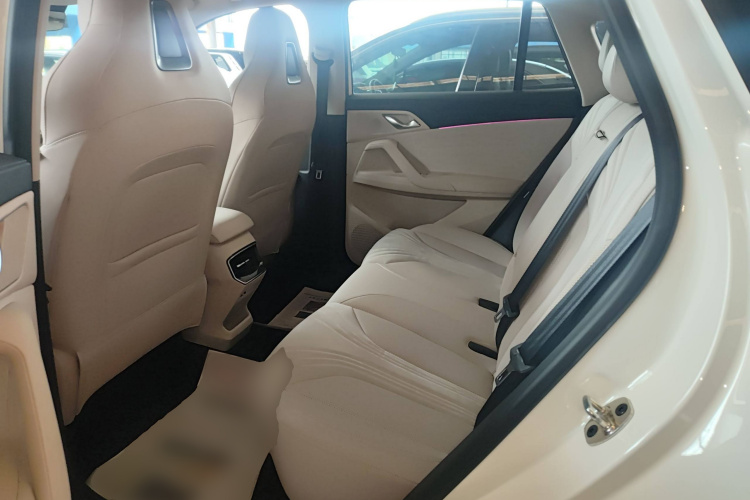 荣威D5X DMH 2024款 135科技版中控内饰7004