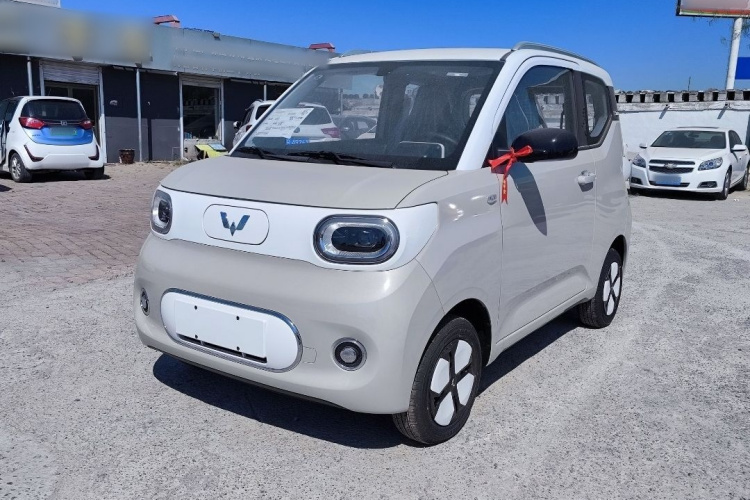 五菱汽车 宏光MINIEV 2024款 第三代 215km 进阶版车身外观1