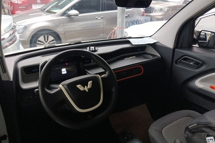 五菱汽车 宏光MINIEV 2021款 马卡龙夹心款 170km 磷酸铁锂中控内饰7002