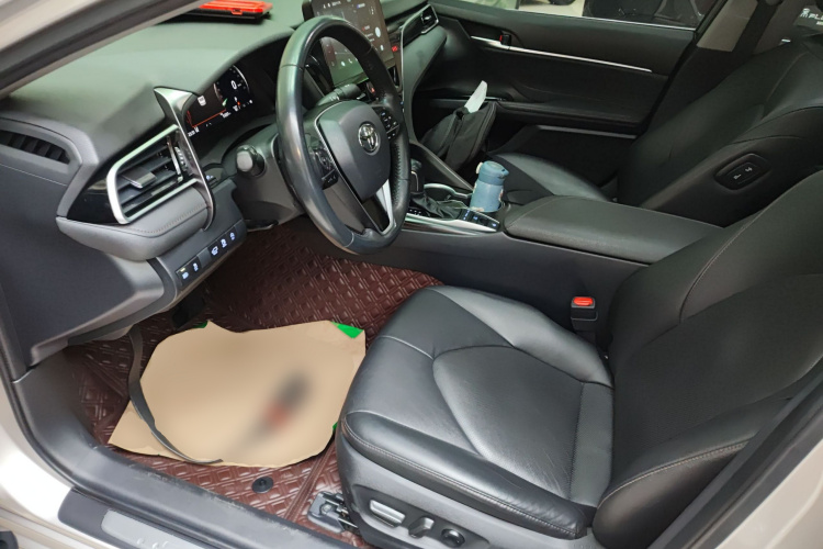 丰田 凯美瑞 2021款 2.5G 豪华版中控内饰19