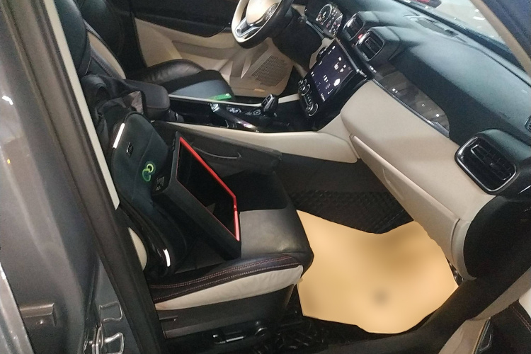 领克02 2018款 1.5T DCT两驱耀Pro版 国V中控内饰41