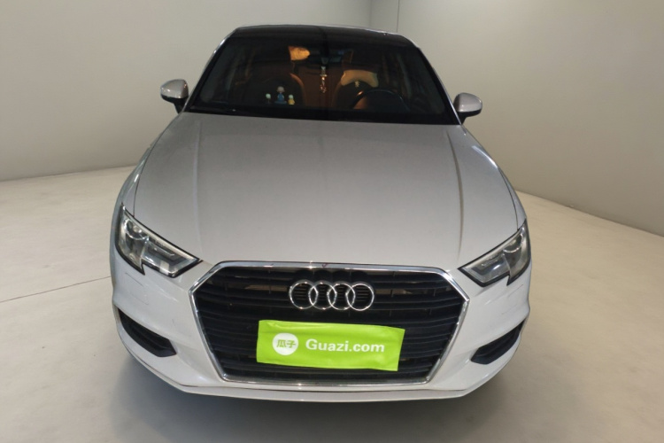 奥迪A3 2018款 30周年年型 Limousine 35 TFSI 进取型车身外观2