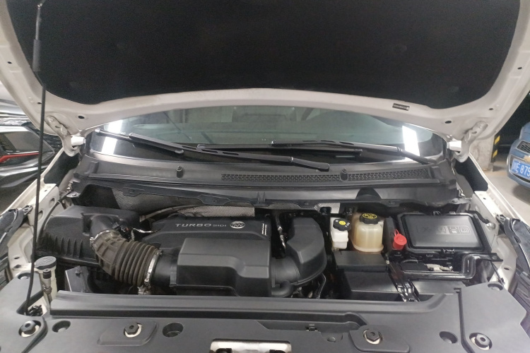 别克GL8 2021款 陆上公务舱 652T 豪华型机舱底盘24