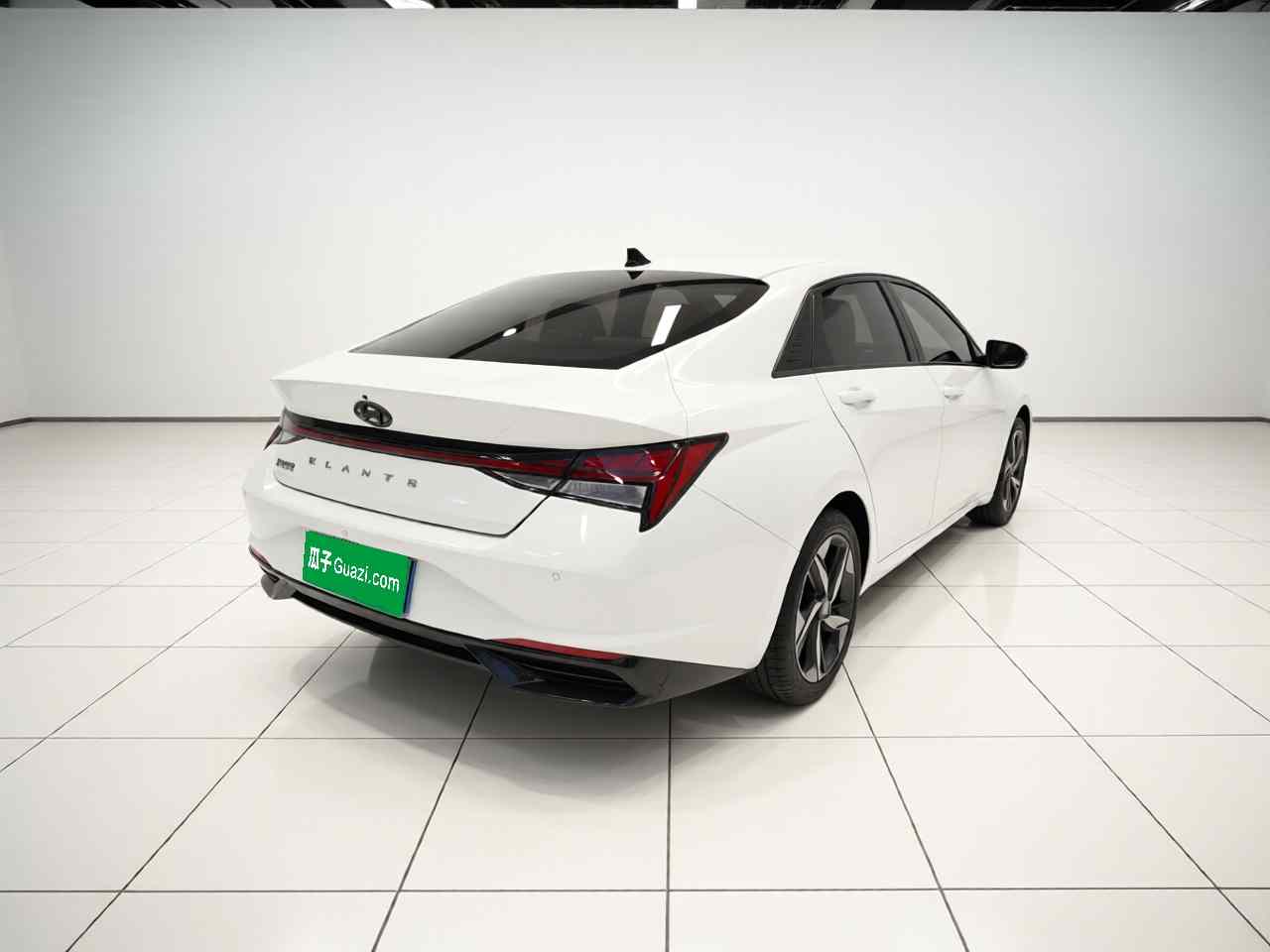 现代 伊兰特 2022款 1.5L CVT LUX尊贵版(5)