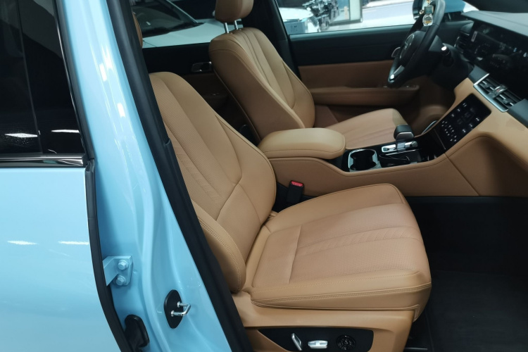 理想汽车 理想ONE 2020款 增程6座版局部细节41