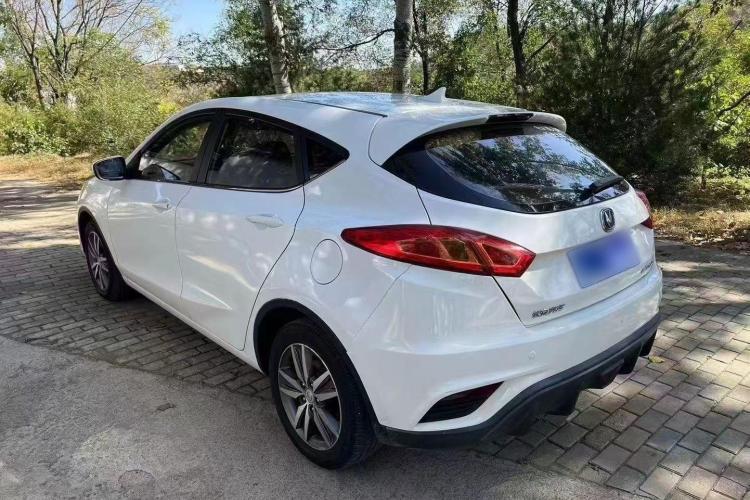 长安 逸动 2016款 XT 1.6L 自动俊酷型车身外观6003