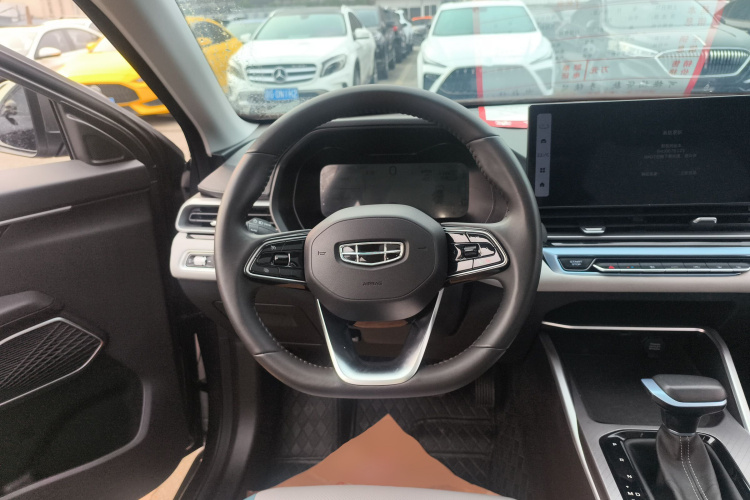 吉利汽车 帝豪 2023款 第4代冠军版 1.5L CVT旗舰型中控内饰13