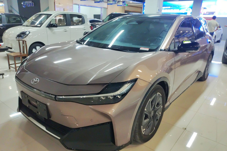丰田bZ3 2023款 616km 长续航Premium车身外观1