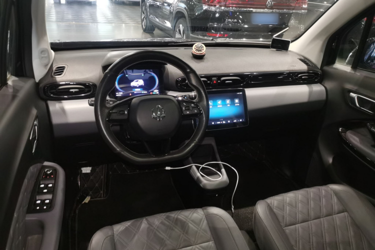 零跑汽车 零跑T03 2021款 400舒享版中控内饰12