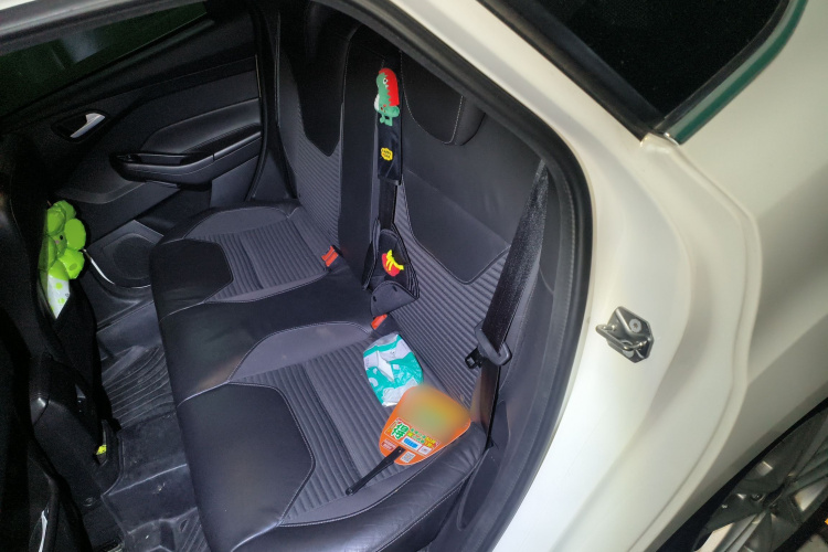 福特 福克斯 2015款 两厢 EcoBoost 180 自动精英型中控内饰21