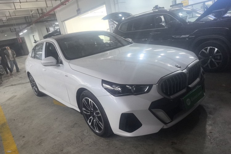 宝马5系 2024款 525Li M运动套装车身外观6002