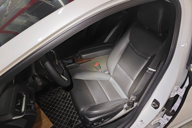 凯迪拉克XTS 2018款 28T 技术型中控内饰19