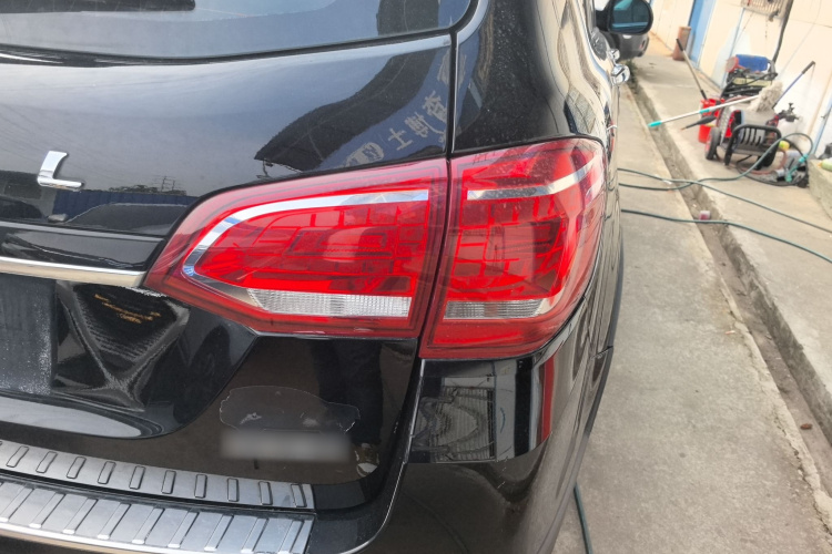 哈弗H6 2015款 运动版 1.5T 自动两驱豪华型车身外观6006